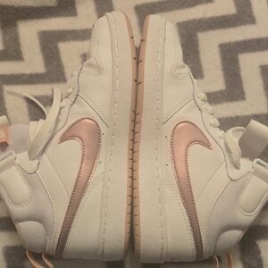 Nike Court Borough Mid 2 sneakers